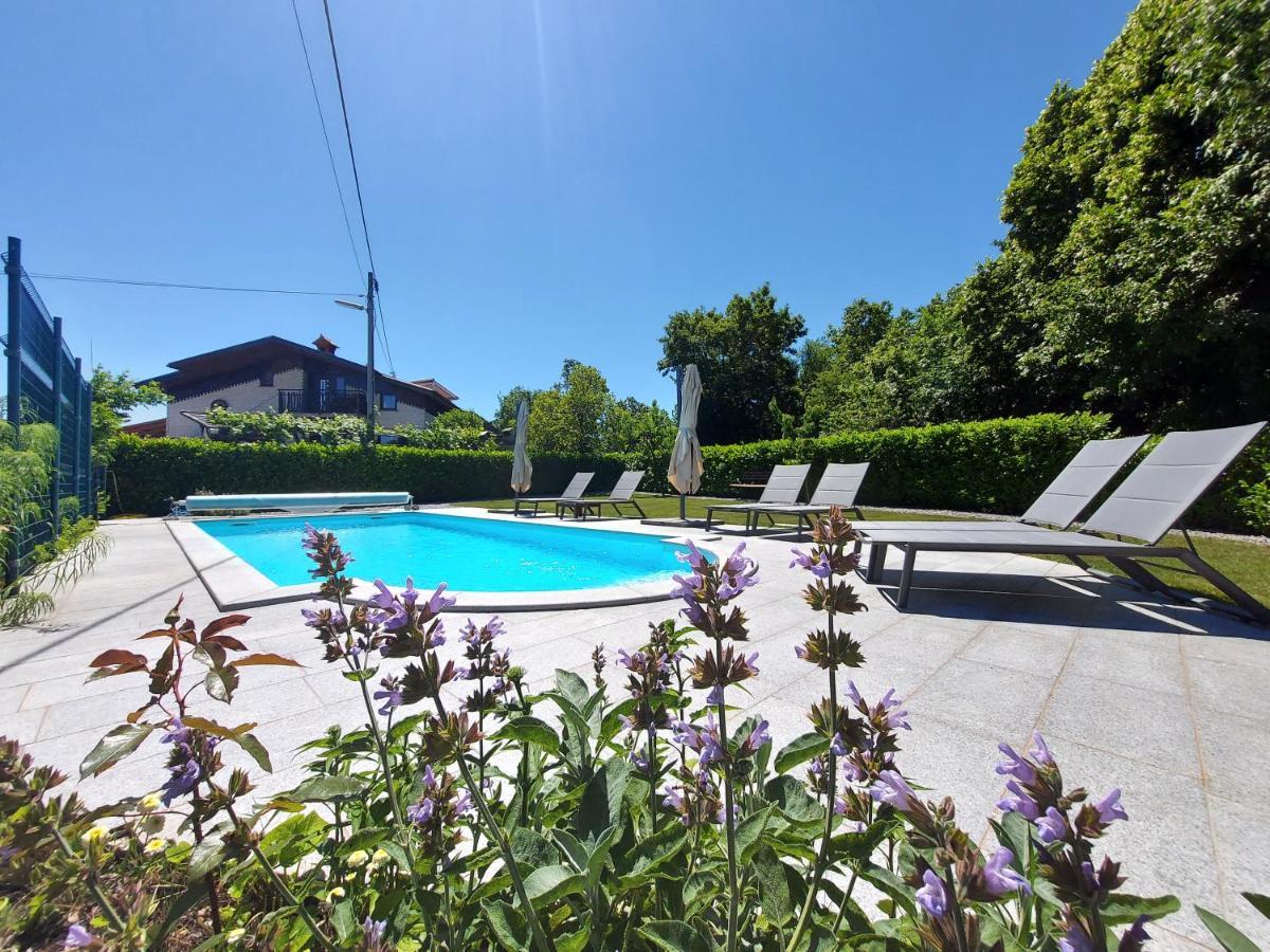 Guesthouse Pri Mihelovih Sezana Bagian luar foto