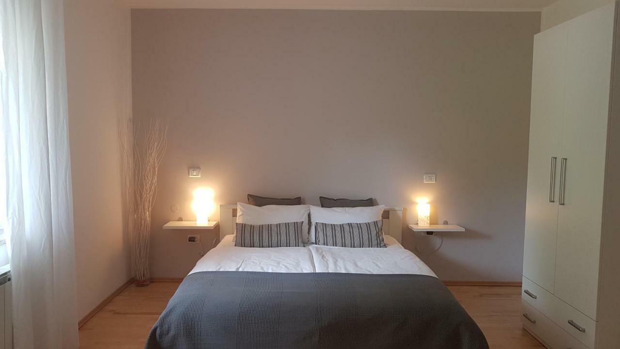 Guesthouse Pri Mihelovih Sezana Bagian luar foto