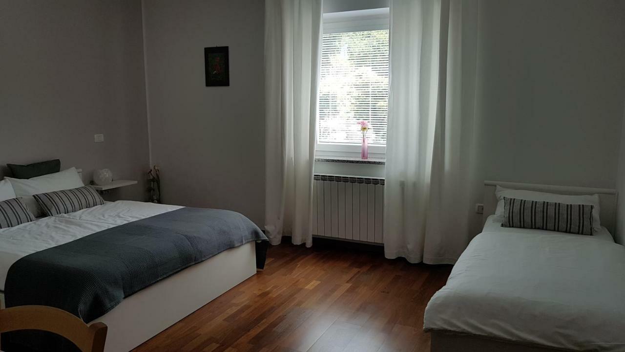 Guesthouse Pri Mihelovih Sezana Bagian luar foto